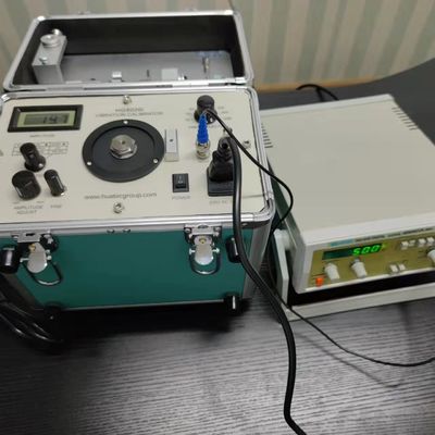 کالیبراتور ارتعاش دیجیتال کالیبراتور ارتعاش متر ارتعاش شیکر 1Hz تا 10kHz به طور مداوم تنظیم HG-5020i
