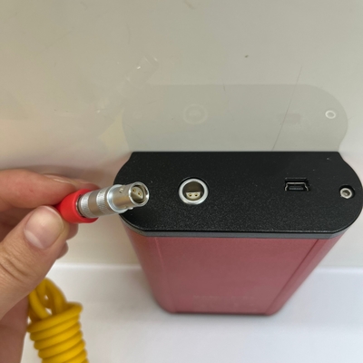 سختی سنج قابل حمل باتری قابل شارژ ال سی دی رنگی مواد سفارشی برای فلزات